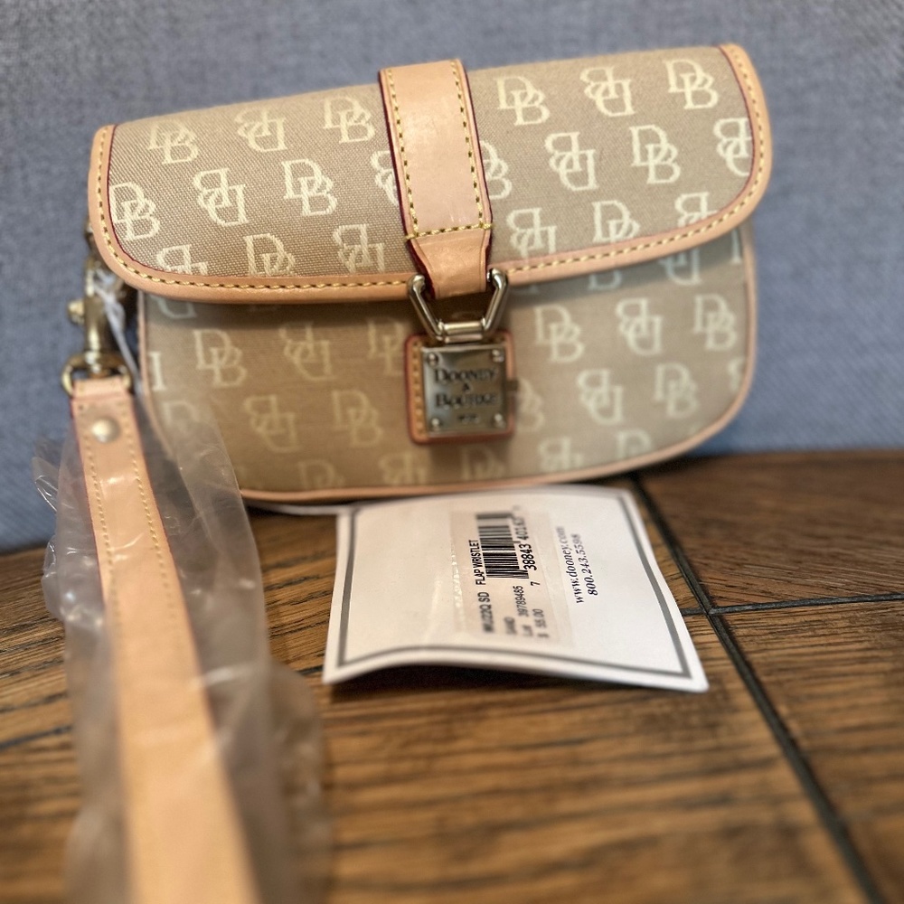Flap Wristlet in Sand NWT